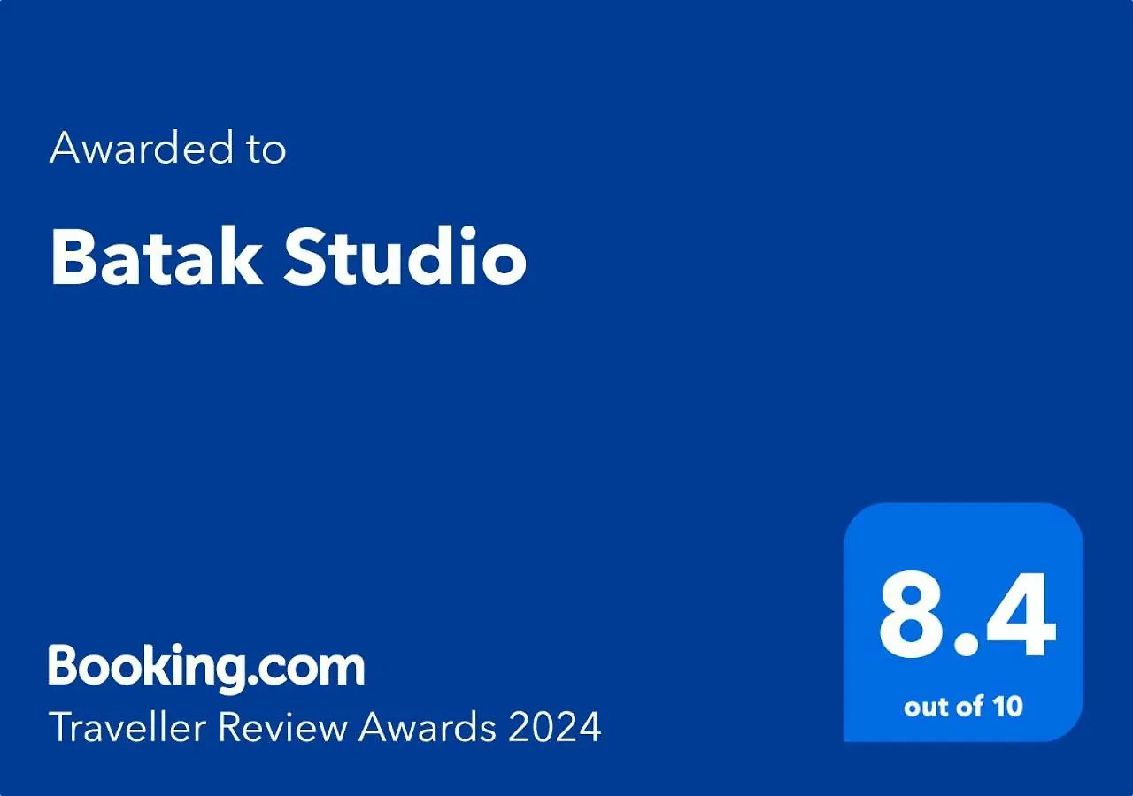 Batak Studio Burgas City 2*,